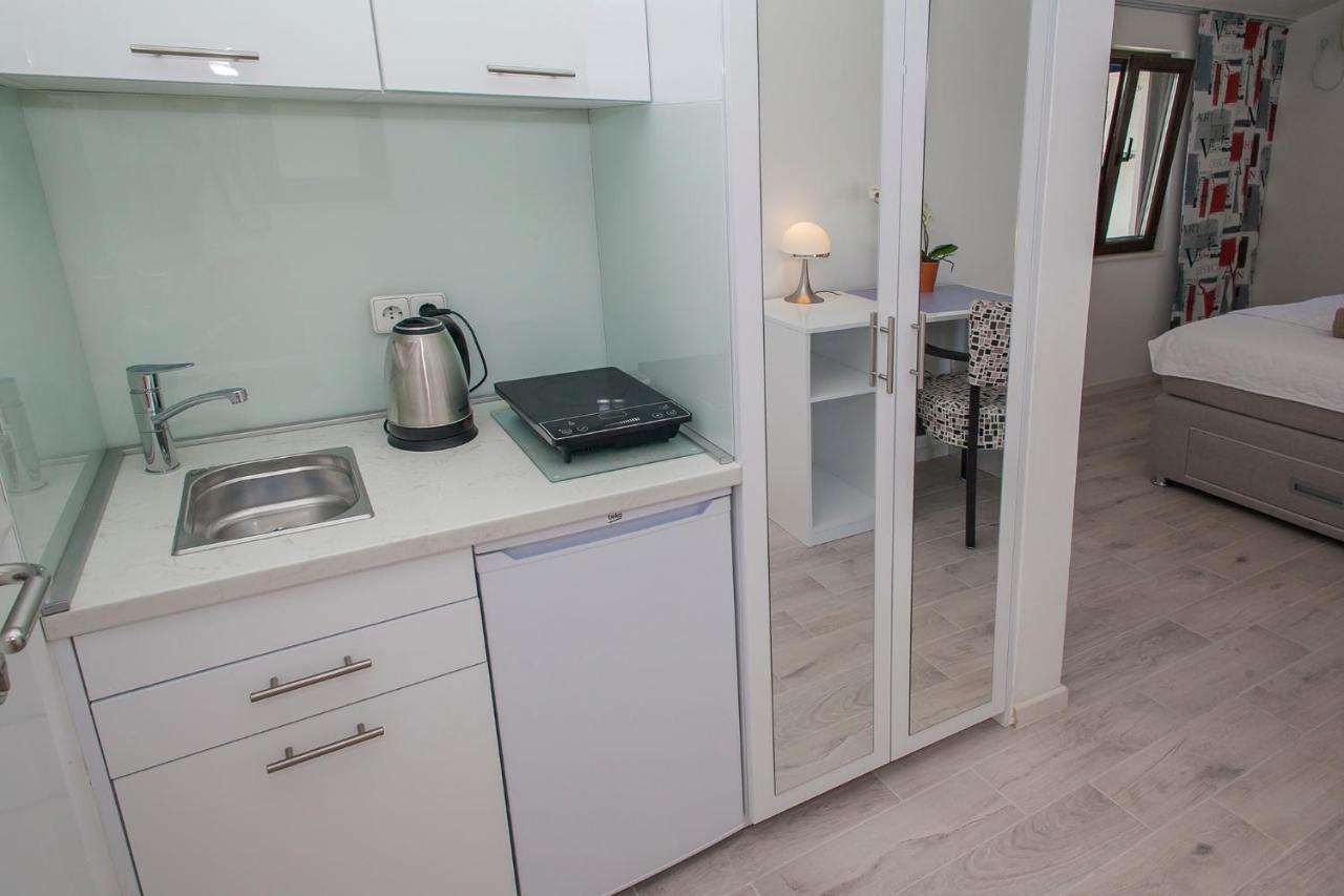 Mona 2 Apartman *