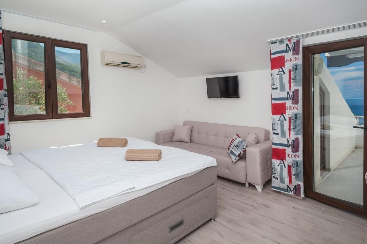 Mona 2 Apartman