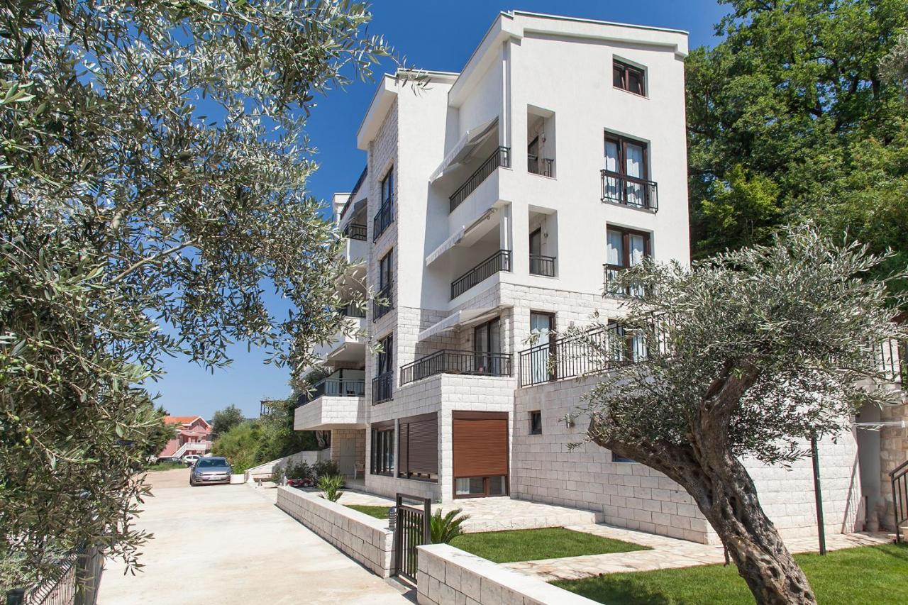 Mona 2 Apartment Budva