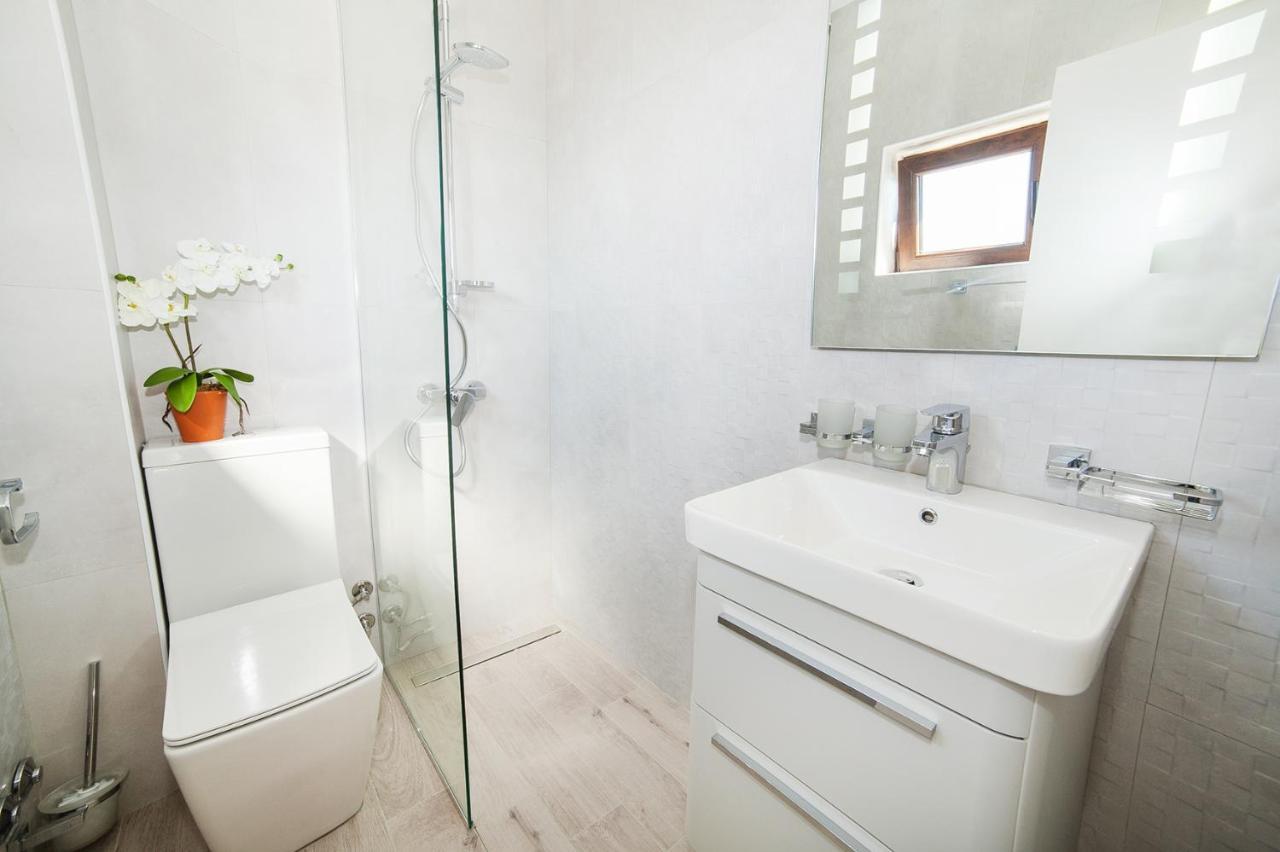 Mona 2 Apartment Budva
