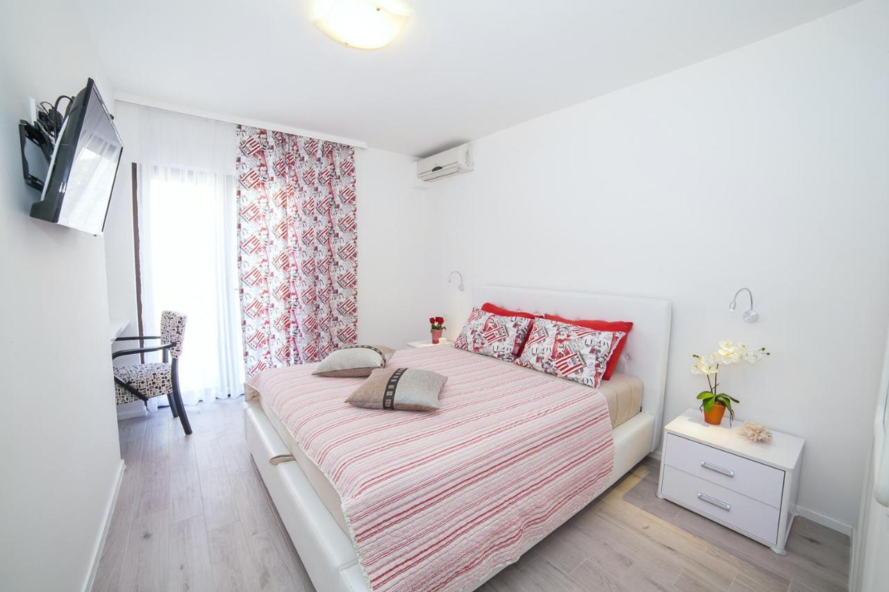 Mona 2 Apartment Budva
