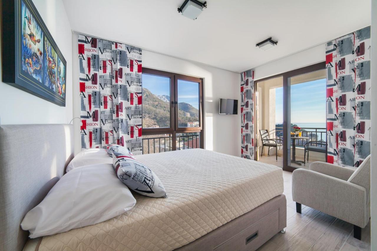 Apartment Mona 2 *