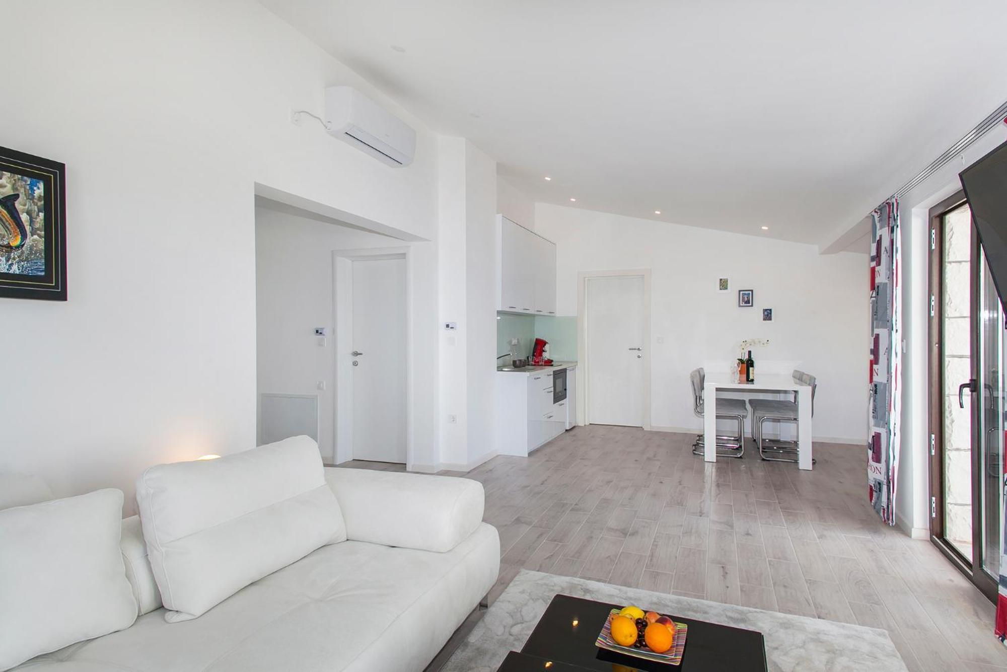 Apartment Mona 2